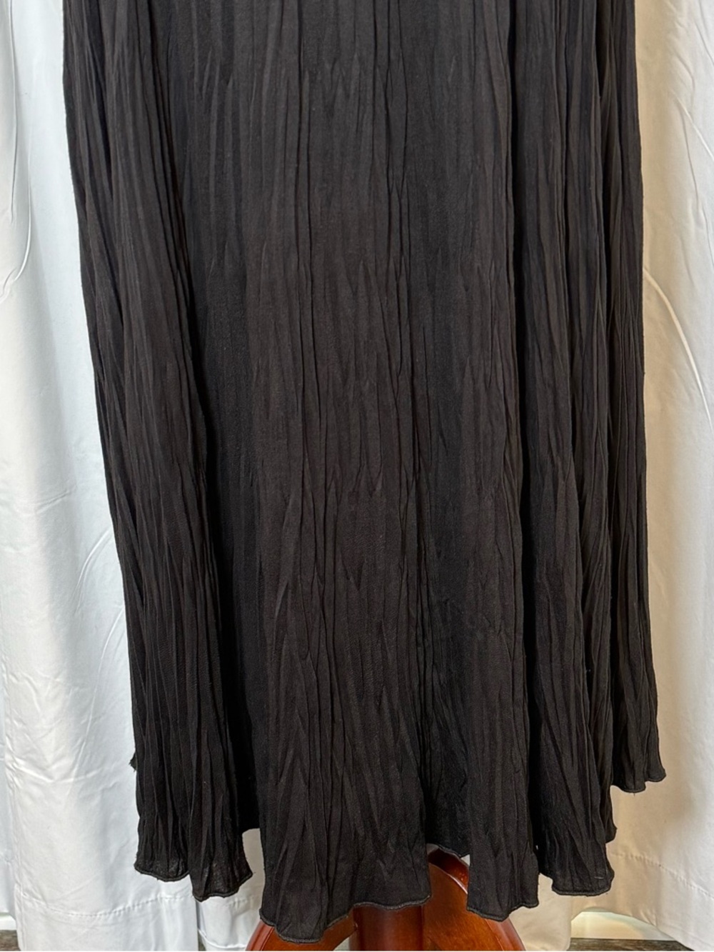Vince NWT Black Crinkle Pleated Midi Dress Sleeveless Elastic Waist Large - Picture 12 of 14